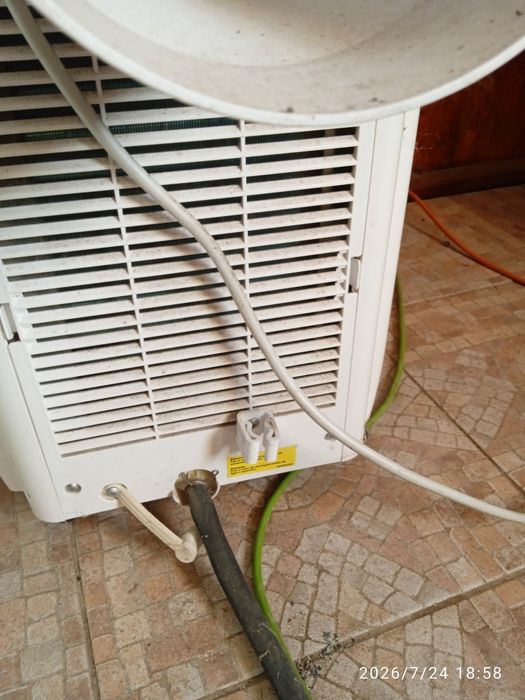 Ar Condicionado Portátil Kunft KAC2510 (Com Comando e Tubo)