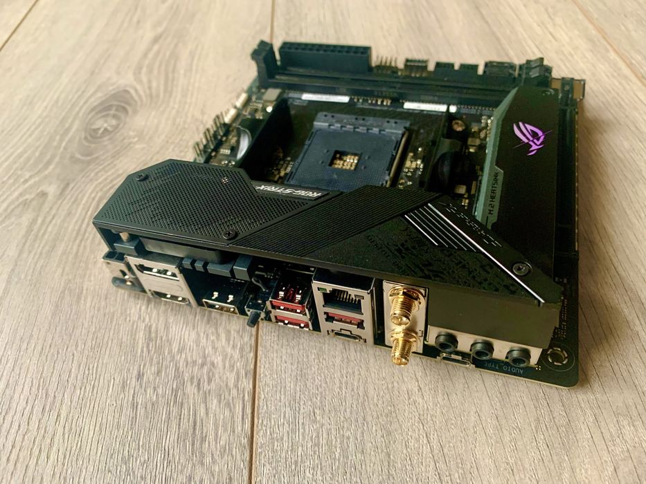 Asus STRIX B550-I Gaming AM4 PCI-E4.0 ITX