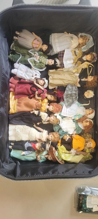 Coleção Bonecas de Porcelana com Livros explicativos NOVO PREÇO