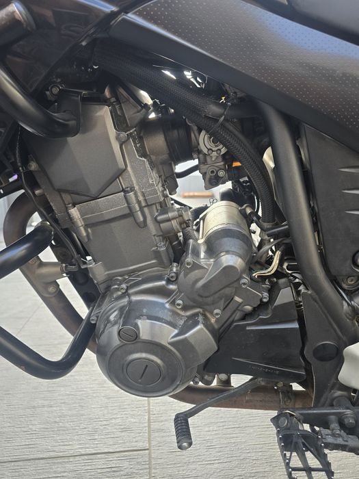 Yamaha xt660r de 2010 com 23mil km