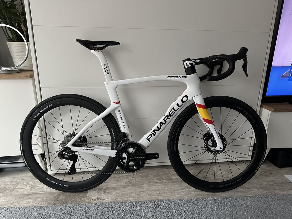 Rower Pinarello Dogma F ineos  grenadiers 55 Rodriguez