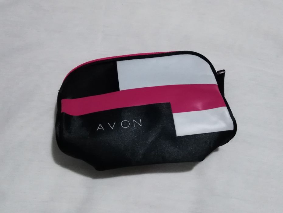 SALDOS Conj necessaires Avon