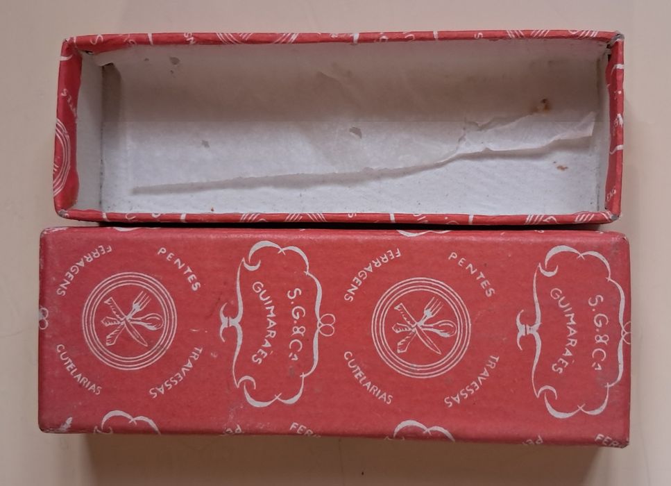 Caixa em Cartao para Talheres da Fábrica de Guimarães SG & Ca.