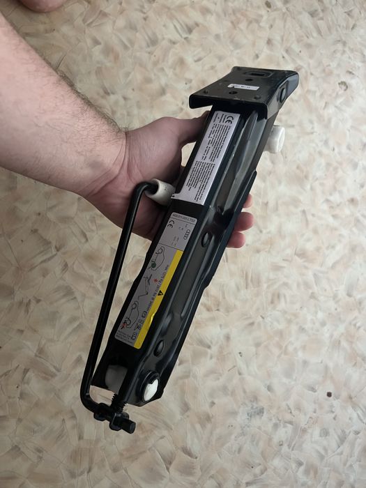 Домкрат Audi A 6 ,A 7 Оригінал