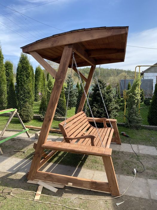 Садова гойдалка качеля
