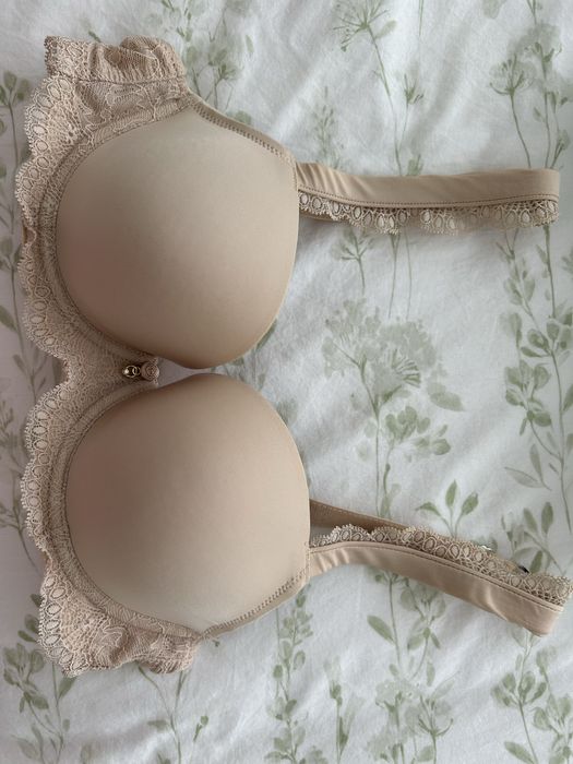 Sutiã Bege da Dama de Copas