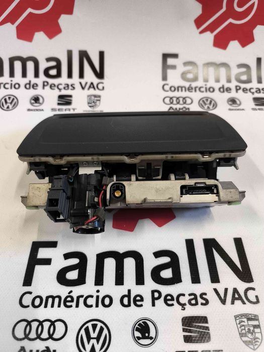 Display do Ar Condicionado / Rádio / GPS / DVD - 8V0857273N