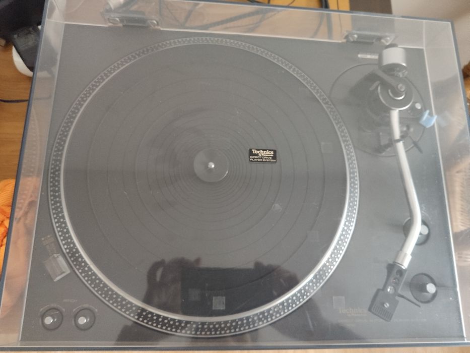 Gira discos e amplificador