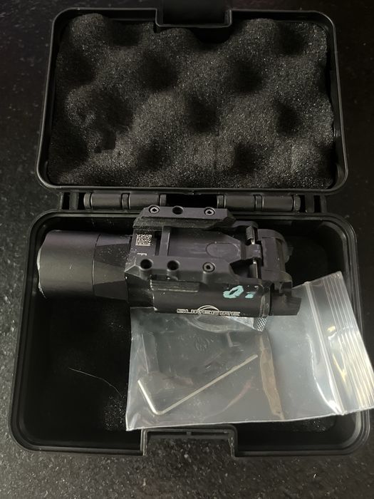 Surefire X300 Ultra Kopia