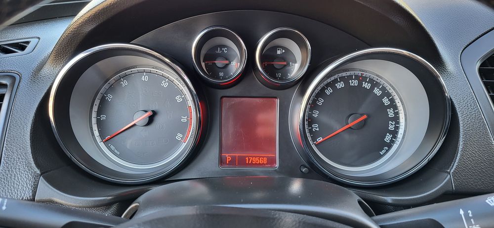 Opel insignia 2009 2.0
