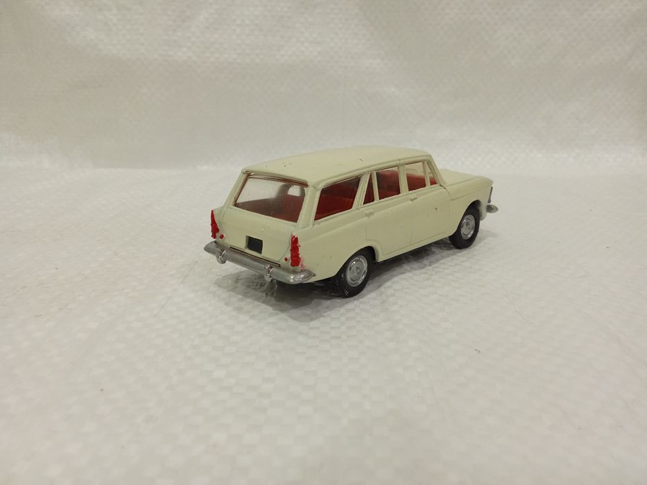 Москвич 427  (А 4)