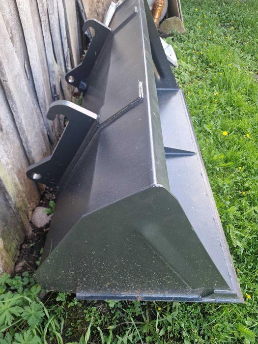 Łyżka plus widły do palet. paleciak