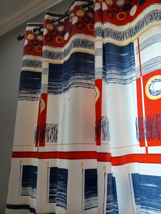 Cortinas feitas na costureira a 8€!