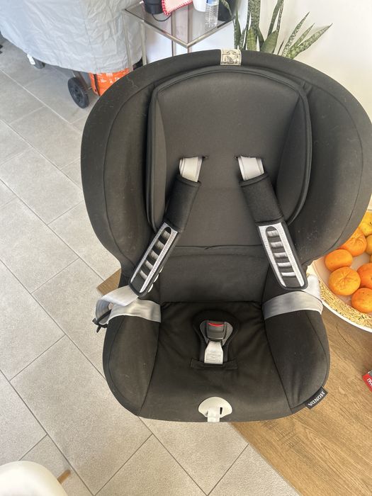 Cadeira  auto Britax Römer Duo personalizada com a marca Honda