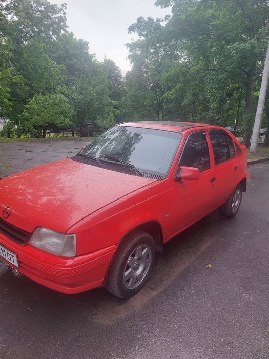Продам OPEL KADETT 1.6