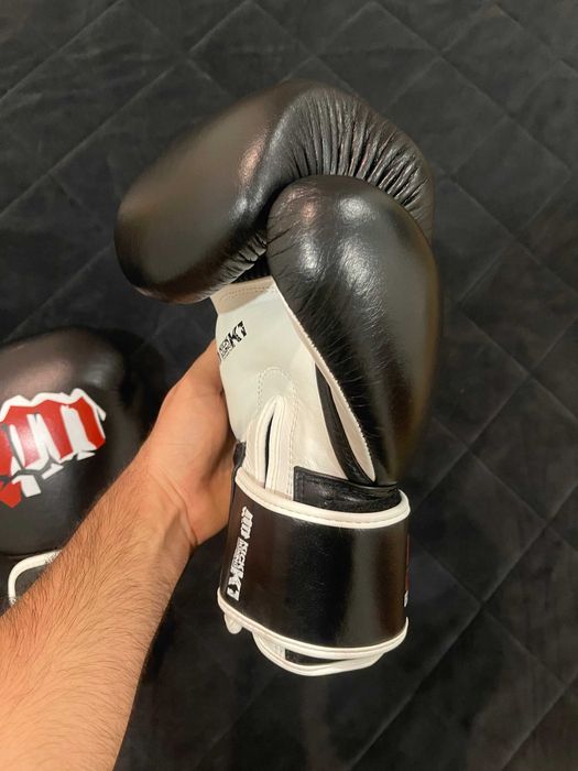 Luvas e Caneleiras Kickboxing (Quase Novas)