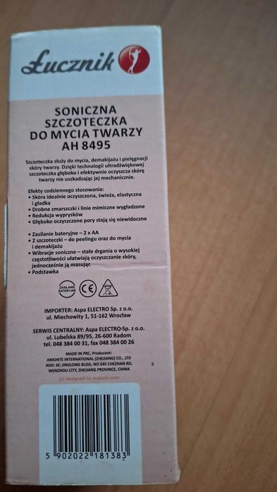 Szczoteczka soniczna do mycia twarzy.