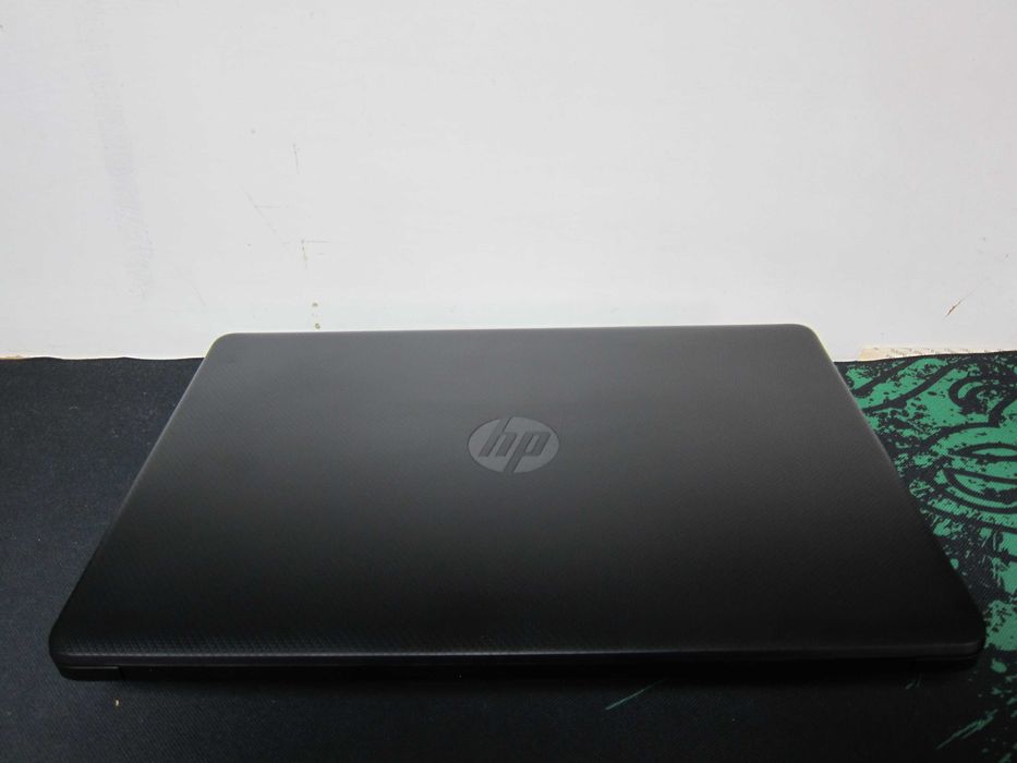 Hp 15T-dv300/Intel Core I5 1135G7 4.20 GHz/SSD 512 GB/Ram 12 gb DDR 4