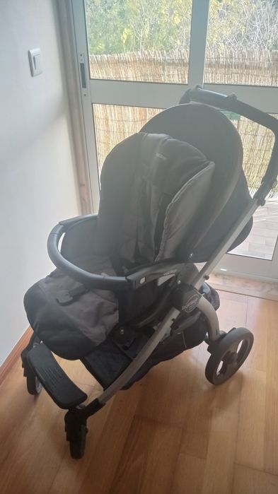 Trio Peg-Perego com cadeira alcofa, ovinho e suporte para carro