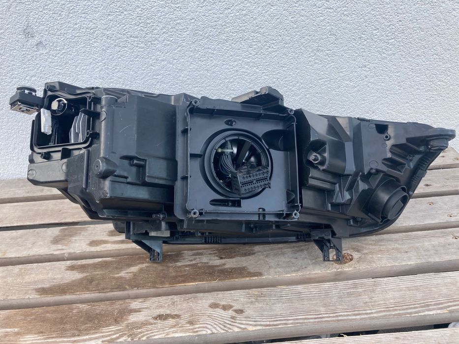 Lampa audi q5 80a