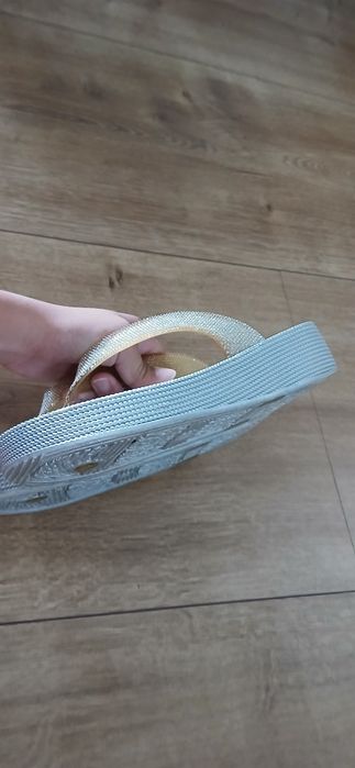 Japonki na wysokich podeszwach