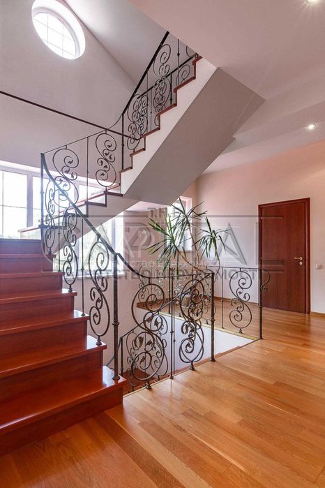 Продаж/Будинок/499 м2/Старі Безрадичі/вул Центральна/Обухівський район