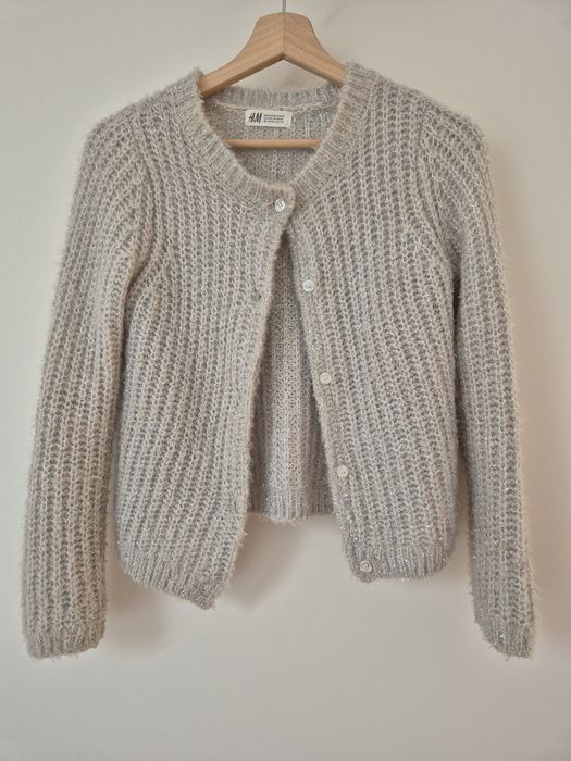Sweter dla dziewczynki, marki H&M, rozmiar 134/140.