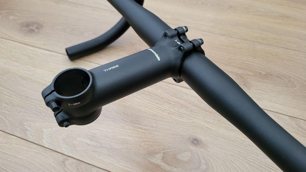 Kokpit szosowy (aluminiowy) Cannondale Three 440 mm