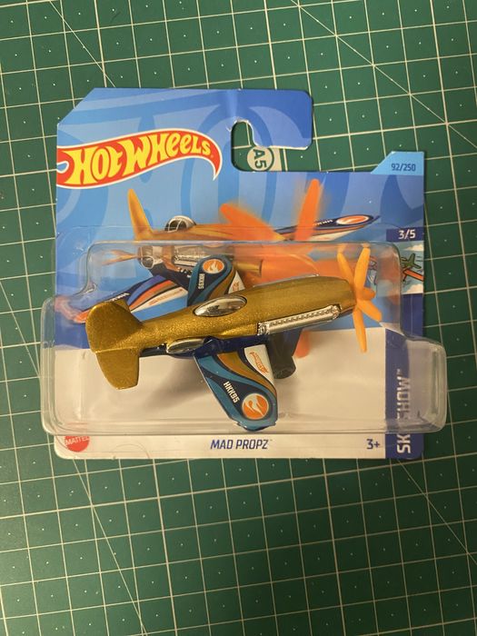 Hot wheels treasure hunt lote