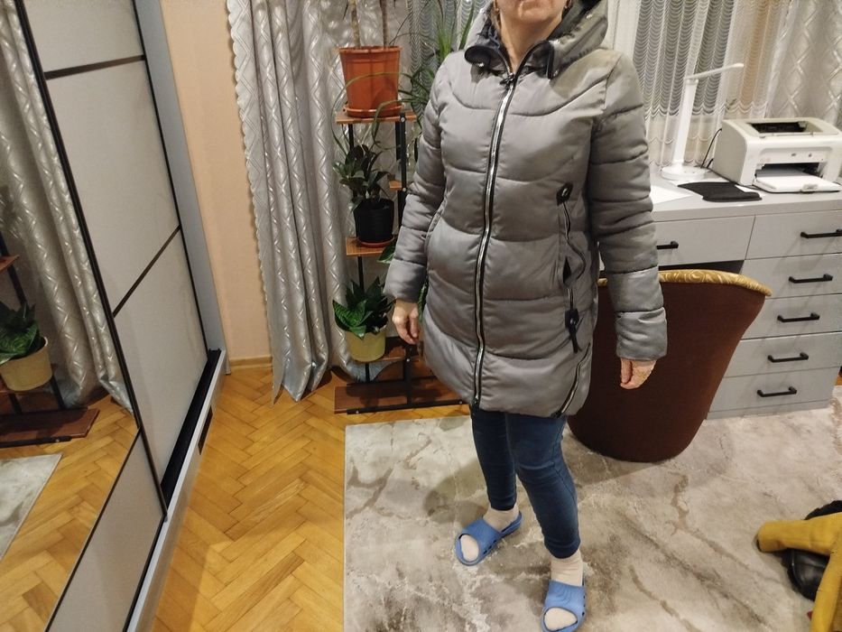 Kurtki i płaszczyk w b. dobrym stanie