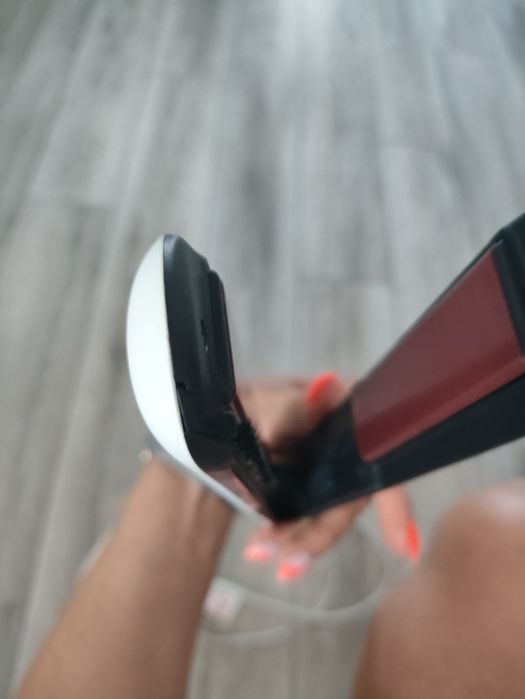 Prostownica Rowenta SF4655 ceramiczna joni