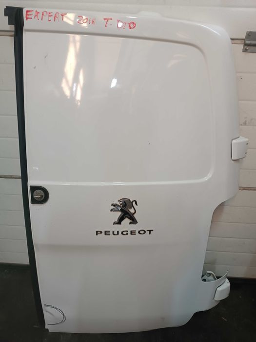 Porta Peugeot Expert III / Citroen Jumpy III / Toyota Proace / Opela Vivaro III 2016-2024 - Trás Direita