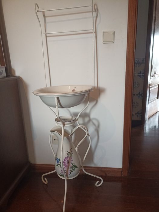 Vendo Lavatório ótimo estado