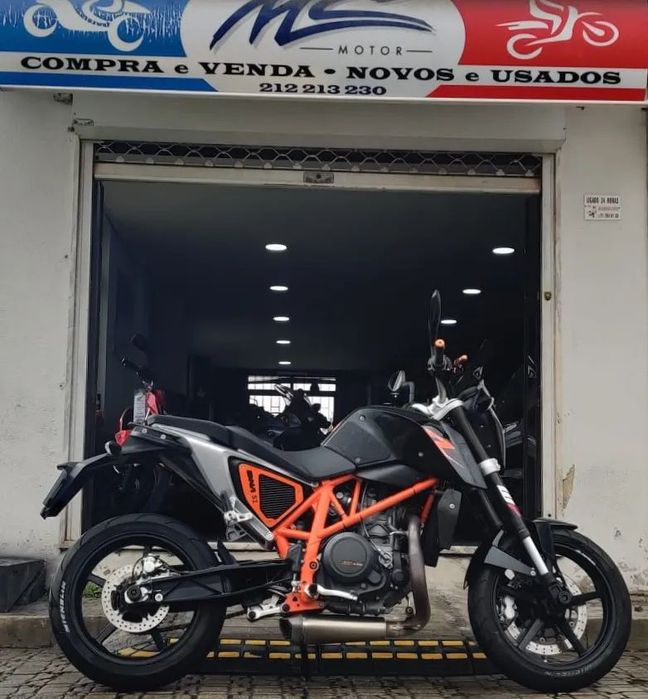 KTM Duke  690