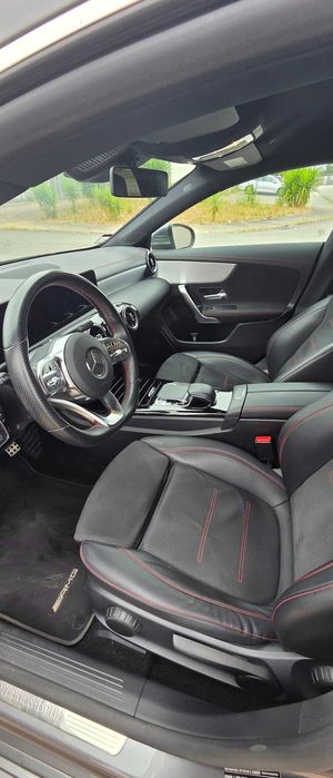 Mercedes-Benz CLA 180d  AMG Line | IVA Dedutível