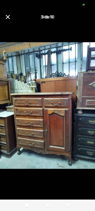 Móvel antigo multiusos