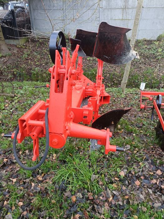 pług obrotowy dwuskibowy  lemken