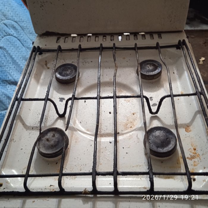 Продам газову плиту стан гарний