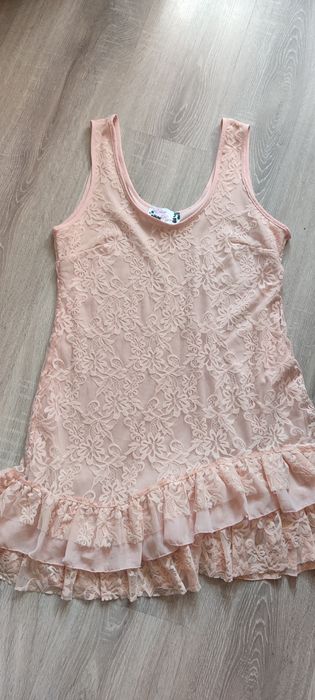 Piękna koronkowa tuniko sukienka