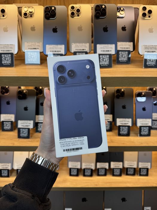 NEW iPhone 17 Pro Max 256Gb Open Box