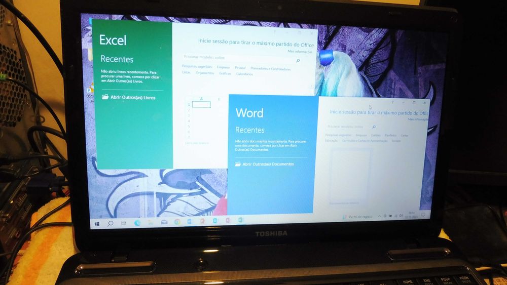 Portátil Toshiba core i5 (como novo)