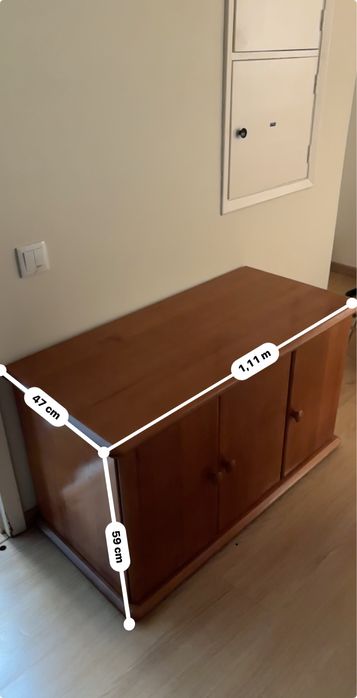 Móveis e espelho pinho mel da CERNE