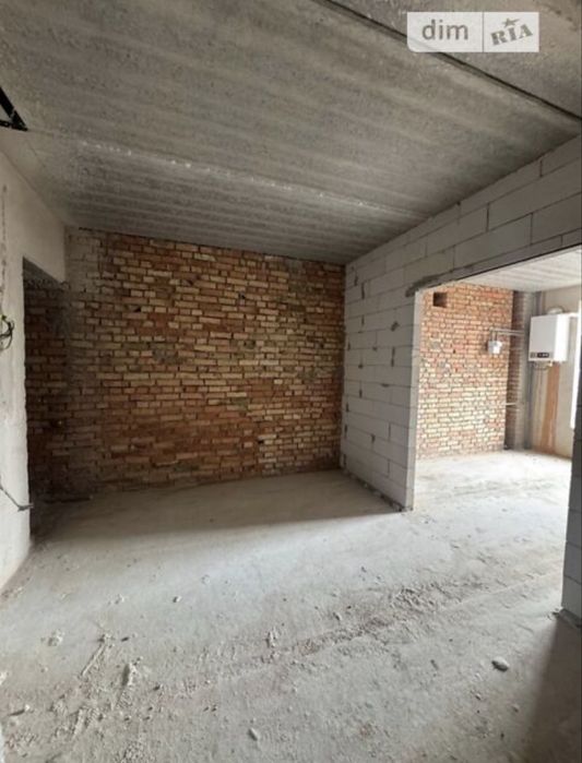 Продаж 2к квартири 80 кв м