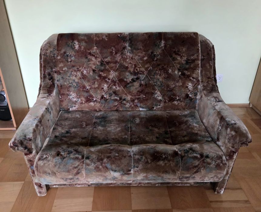 Kanapa dwuosobowa rozkładana