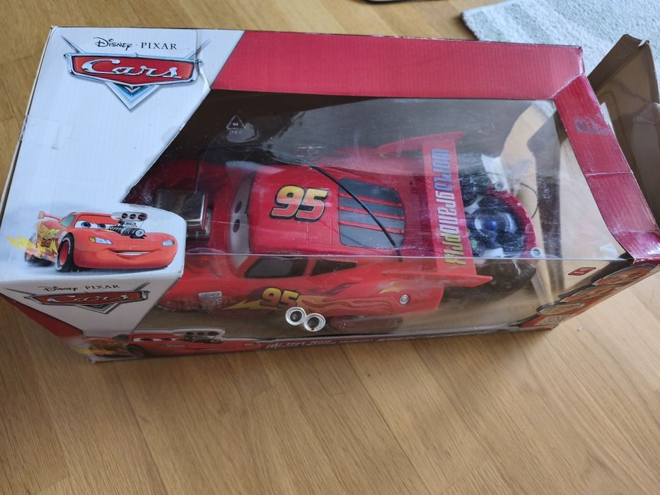 McQueen model Dicke Toys RC Ultimate Hot Rot  skala 1:12 długość 35 cm