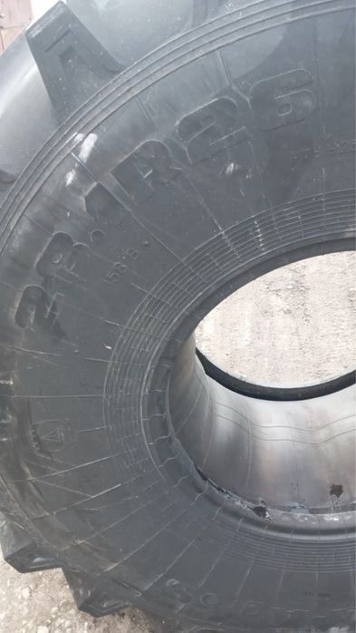 шина 28.1R26 (720-665) до тракотра , к-701, комбайни та ін техніка