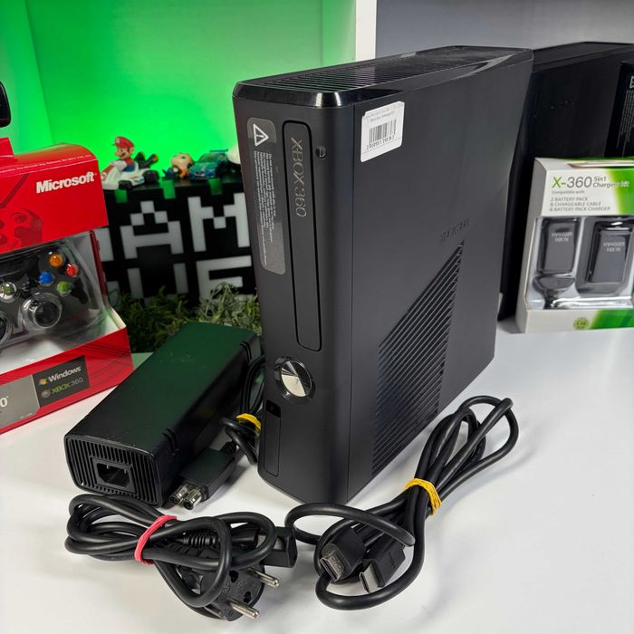Консоль Microsoft Xbox 360 S Freeboot 500GB Б/У приставка іксбокс 360 С фрібут асортимент консолі майкрософт хбокс 360