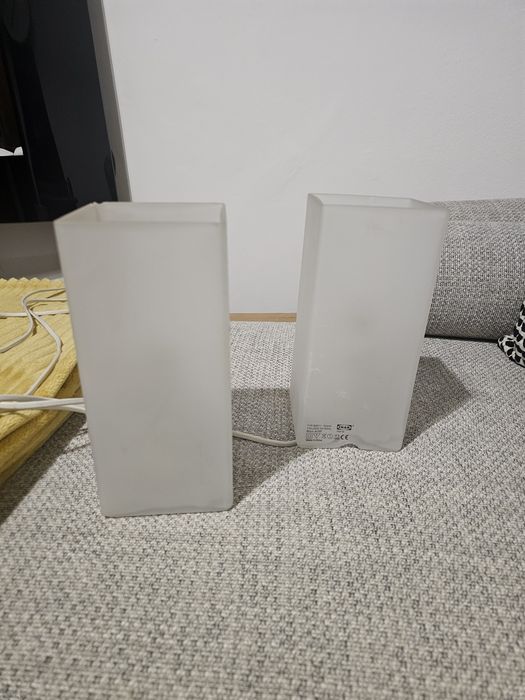 2 candeeiros de mesa de cabeceira ikea modelo descontinuado acompanha com as lâmpadas