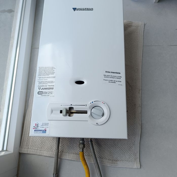 Esquentador a gás de companhia.