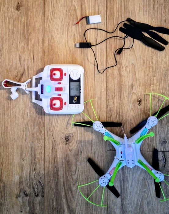 Sprzedam Dron Syma x5hw biały
